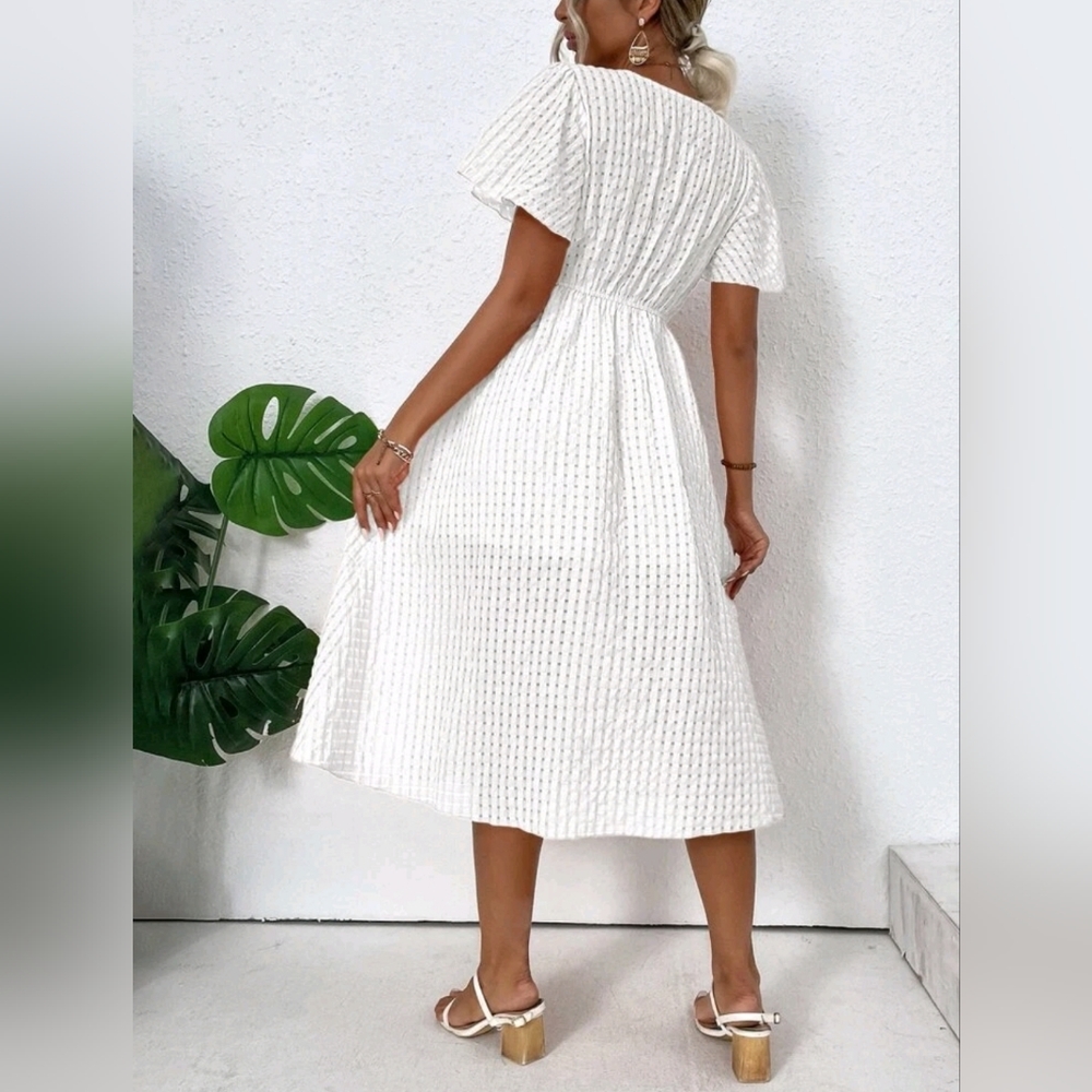 New Chic Seersucker Midi Dress Flutter Sleeve White - Picture 3 of 8
